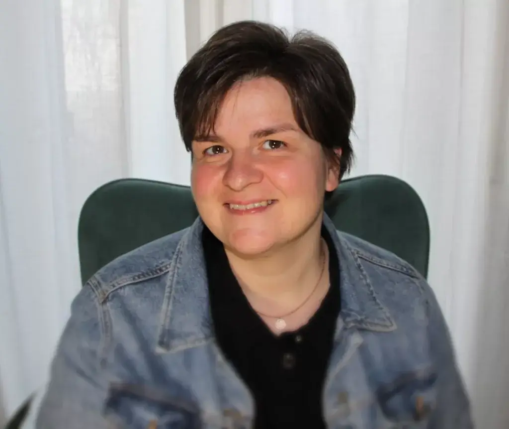 Jana Mohn, Expertin für WordPress Webdesign und laufende Webseiten Pflege, sowie Webseiten Betreuung